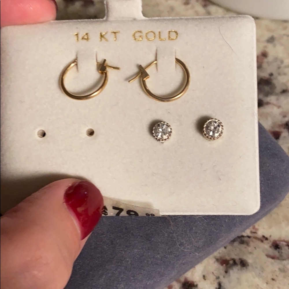 Two pairs of earrings